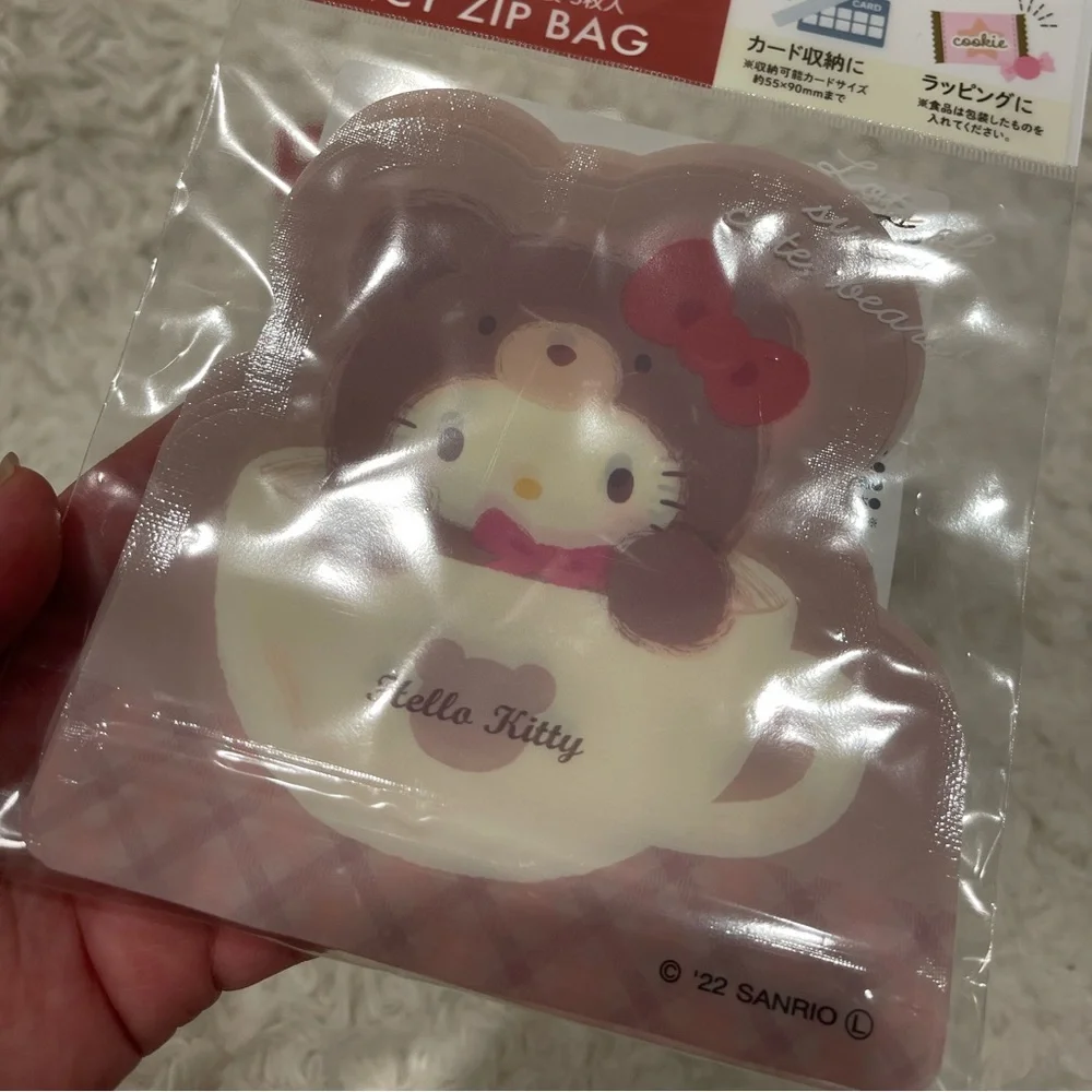 Hello Kitty Zip Bag